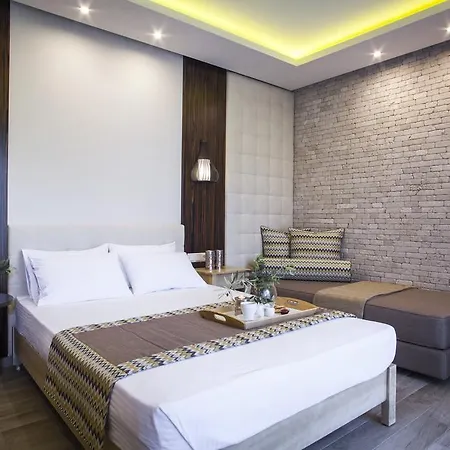 アパートホテル Luxury Fotini 4*