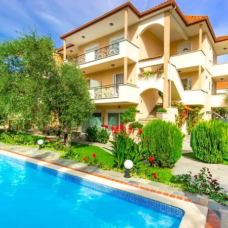 Aparthotel Luxury Fotini