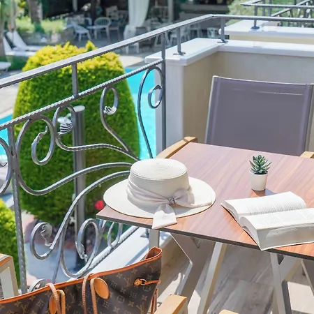 Апартхотел Luxury Fotini 4*