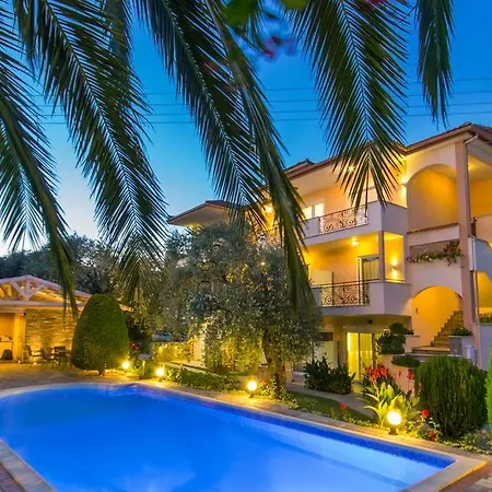 Luxury Fotini Aparthotel 4*