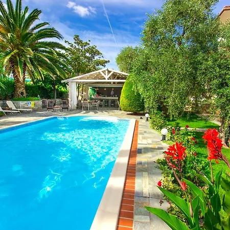Luxury Fotini 4*