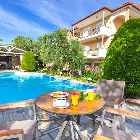 Luxury Fotini Aparthotel 4*