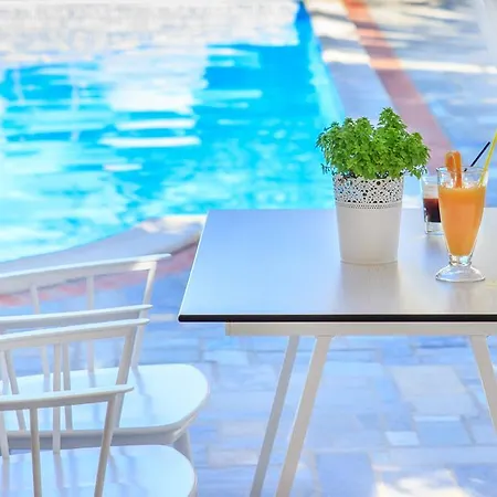 Luxury Fotini Apart-hotel 2*