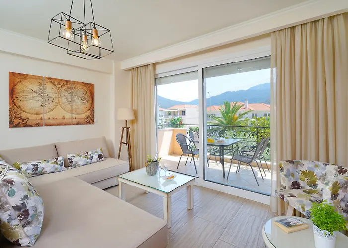 Aparthotel Luxury Fotini 4*